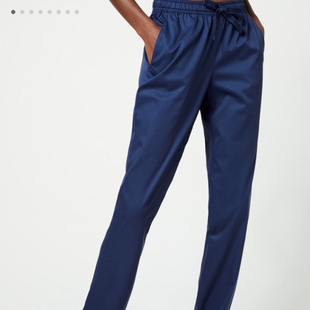 Jaanuu skinny leg scrub pant navy